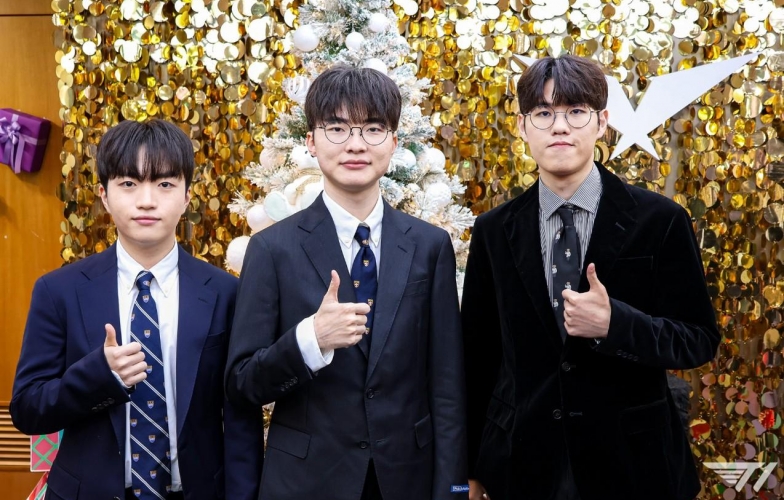 Tới Hà Nội chưa tròn 1 ngày, một ngôi sao của T1 đã 'phải lòng' ẩm thực Việt