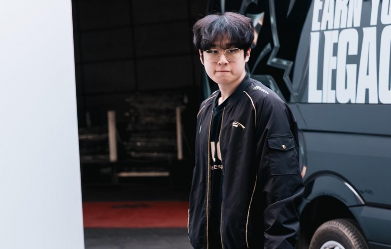 Zeus bất ngờ mở lòng về quãng thời gian drama với T1