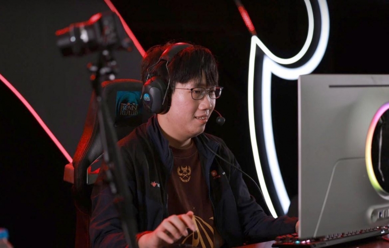 Kiaya lên tiếng đứng về phía Thầy Giáo Ba sau loạt drama của sự kiện T1 đến Việt Nam