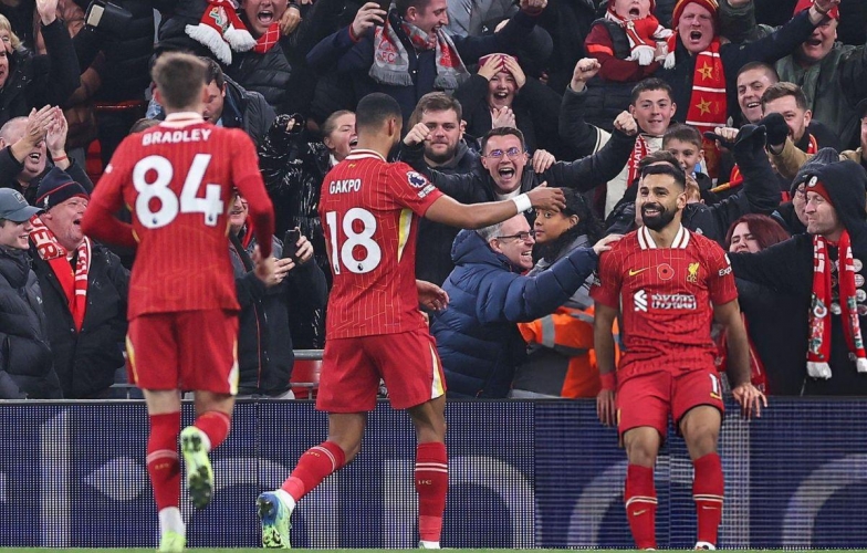 Salah solo đẳng cấp, Liverpool vững ngôi đầu Ngoại hạng Anh