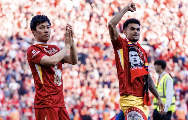 Slot giữ lại cầu thủ có thống kê thẻ vàng kỳ lạ nhất Premier League