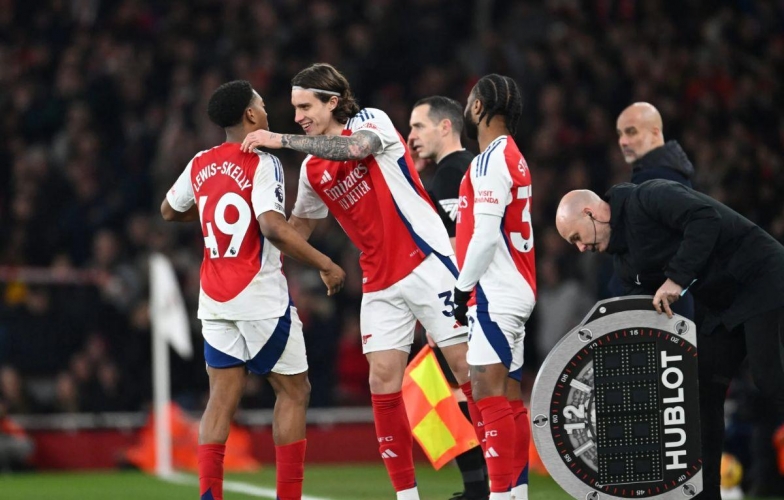 CĐV chỉ ra sai lầm của Arteta khiến Arsenal thua PSG