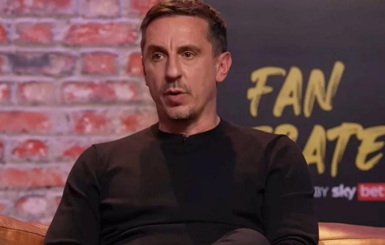 Gary Neville chỉ trích Real Madrid vì Arnold