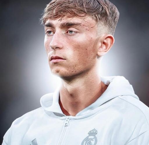 Real Madrid nổ 'bom tấn' 50 triệu Bảng
