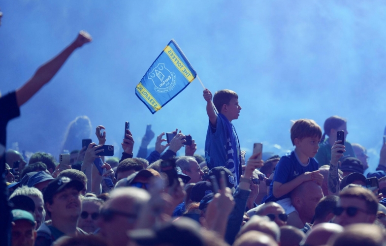 CĐV Everton xúc động chia tay Goodison Park sau 133 năm gắn bó