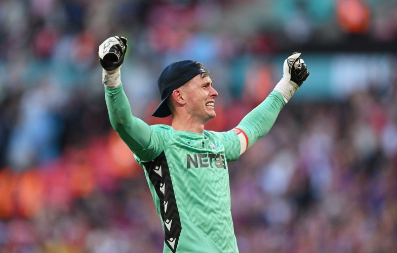 Rõ lý do Dean Henderson thoát thẻ đỏ ở chung kết FA Cup?
