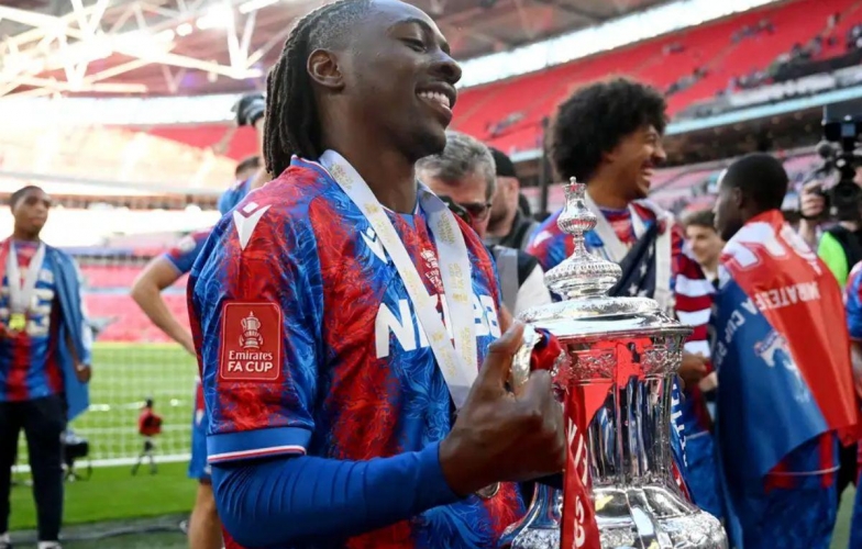Người hùng Crystal Palace: 'Tôi không thể thở nổi'