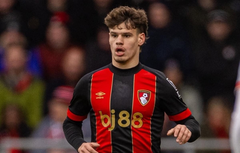 Liverpool tiếp cận hậu vệ trái tiềm năng từ Bournemouth
