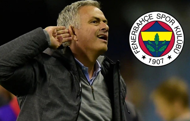 Mourinho bị CĐV Galatasaray mỉa mai tại Thổ Nhĩ Kỳ