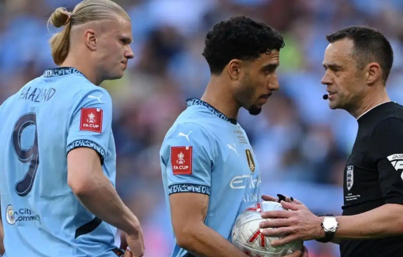 Haaland được cảnh báo trả giá đắt khi nhường penalty tại chung kết FA Cup