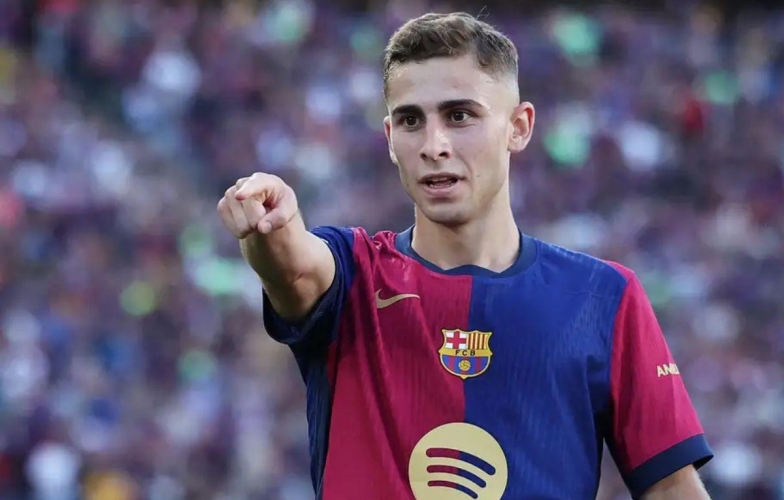 Sao trẻ phá vỡ im lặng trước tin đồn rời Barcelona