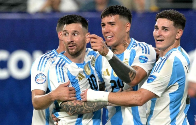 Luật ngầm về Messi ở tuyển Argentina khiến tân binh choáng váng