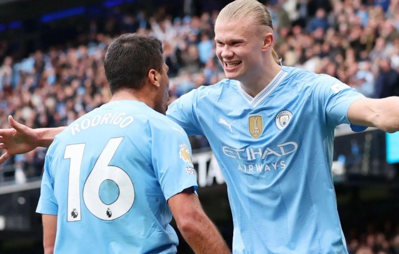 Trụ cột Man City 'bật đèn xanh' cho Real