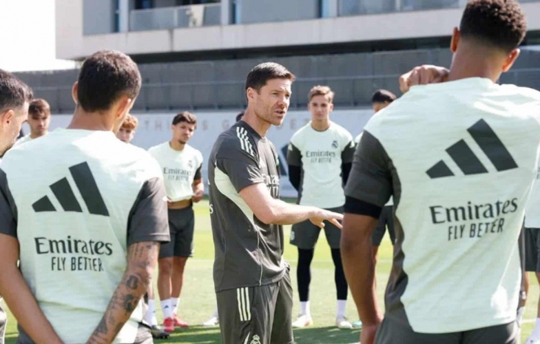 Gạt Bellingham, Alonso xác định 'át chủ bài' sau trận ra mắt Real