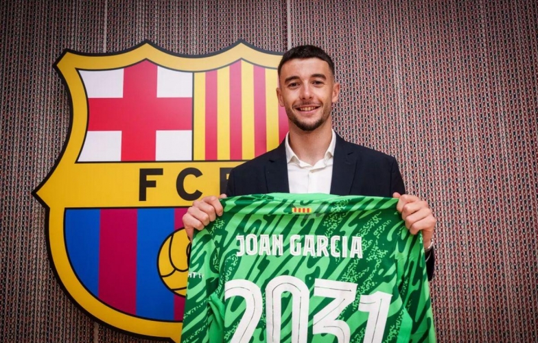 Gia nhập Barca, Joan Garcia lập tức trở thành tâm điểm tiêu cực