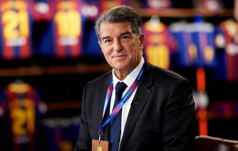Barcelona chính thức không còn 'nợ lương'