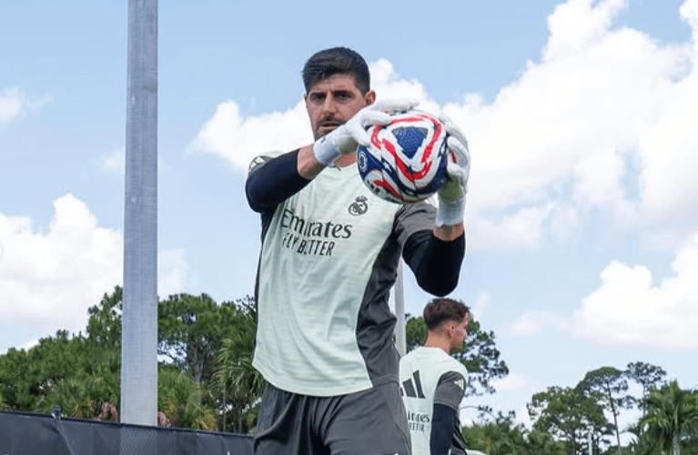 Courtois đáp trả những chỉ trích về FIFA Club World Cup