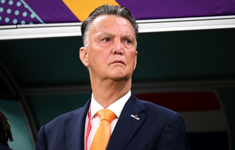HLV Louis Van Gaal chiến thắng bệnh ung thư ở tuổi 73