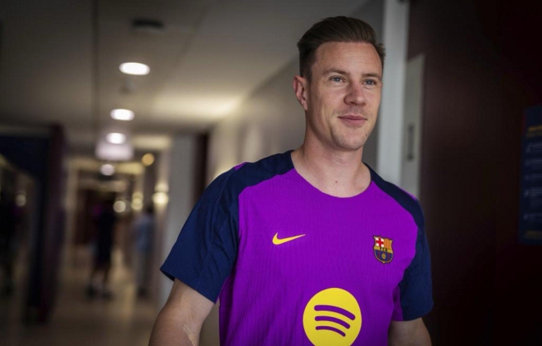 Ter Stegen được khuyên nên rời Barcelona