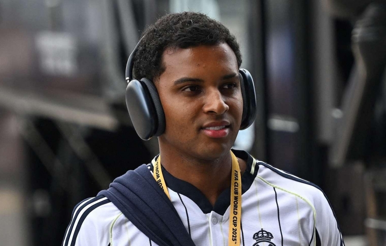 Rodrygo khiến các ông lớn châu Âu phải dè chừng