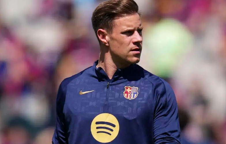 Barca lo sốt vó vì nước đi bất ngờ của Ter Stegen