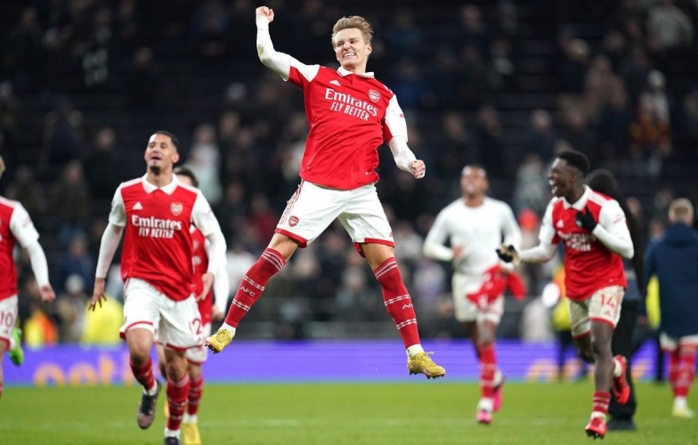 Arsenal giữ chuỗi chọc thủng lưới Tottenham suốt 25 năm