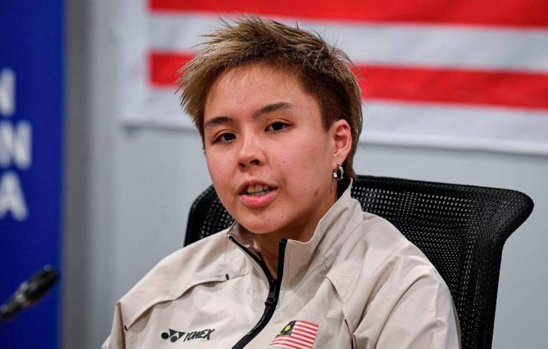 Vừa chịu tang ông nội, nhà vô địch thế giới nén đau để trở lại SEA Games