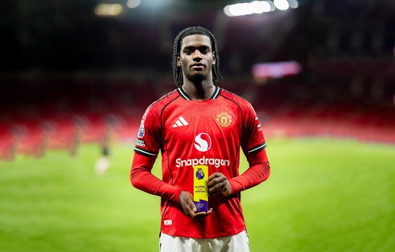 Ayden Heaven: Thần đồng 2006 cứu rỗi MU trước Newcastle