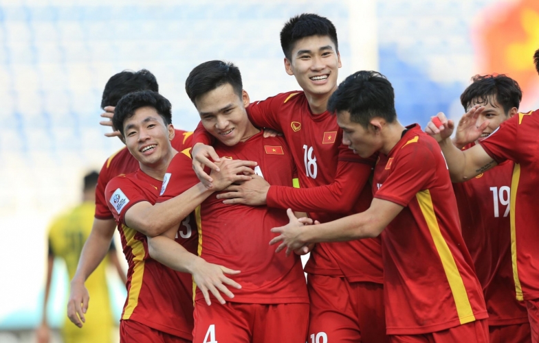 Phóng viên Trung Quốc: ‘Ở cấp độ U23 chúng ta đang đi sau bóng đá Việt Nam’