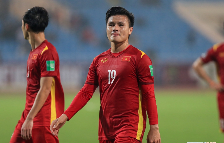 'Cận thần' HLV Park nhắn nhủ Quang Hải: 'Đời cầu thủ ngắn lắm, đi được là đi'