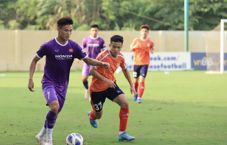 NÓNG: Hà Nội FC bổ sung tuyển thủ U23 Việt Nam cho CLB CAND