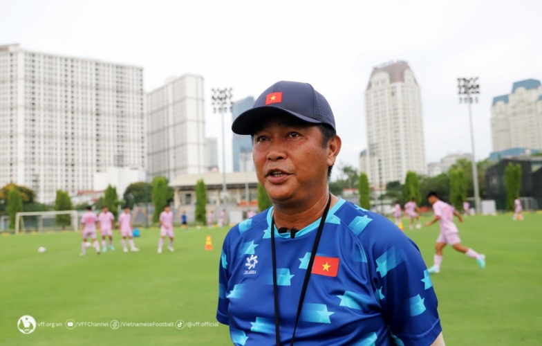 HLV trưởng nói lời gan ruột về việc loại 7 cầu thủ Việt Nam
