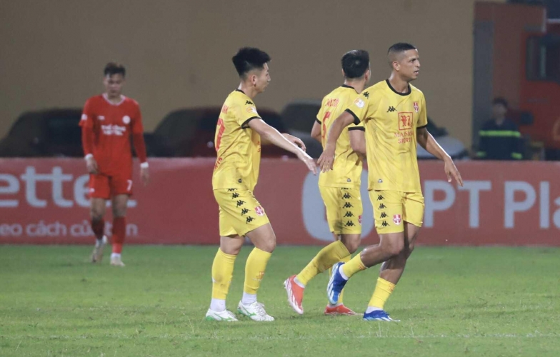 Trực tiếp Viettel 2-2 Hải Phòng: HLV Popov lắc đầu!