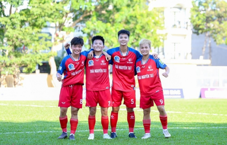 Sao ĐT nữ Việt Nam lập hattrick giúp đội nhà đại thắng 5-0