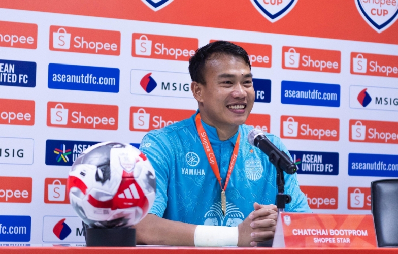 Thủ môn Buriram nói lời từ đáy lòng sau trận thắng điên rồ CAHN