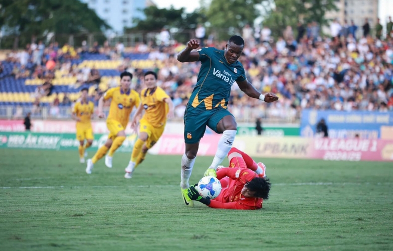 HAGL chia tay tiền đạo Brazil