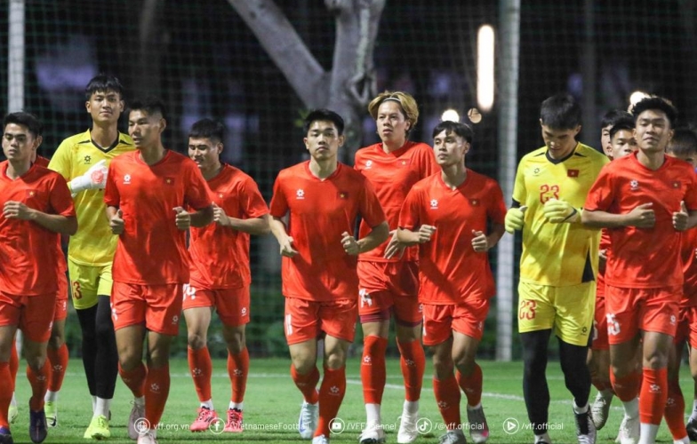 Vừa tới Indonesia, U23 Việt Nam gặp 'sự cố' bất ngờ