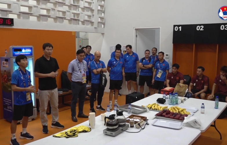 Video: HLV Kim Sang Sik ra chỉ thị đanh thép cho U23 Việt Nam ở chung kết
