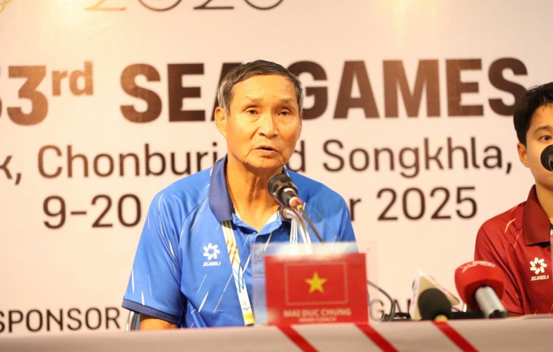 HLV Mai Đức Chung: 'Các cầu thủ chiến đấu với tinh thần phụ nữ Việt Nam quật khởi'