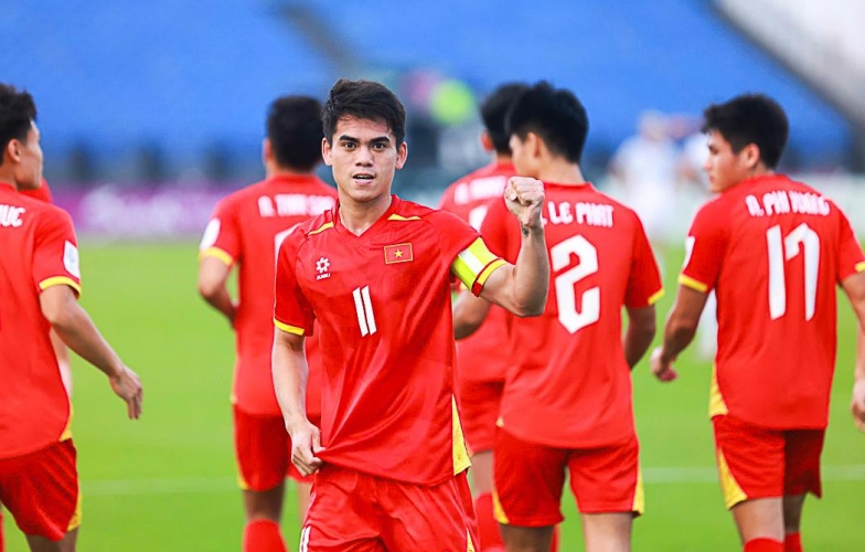 Đội trưởng U23 Việt Nam vỡ oà cảm xúc sau trận thắng 2-1 Kyrgyzstan