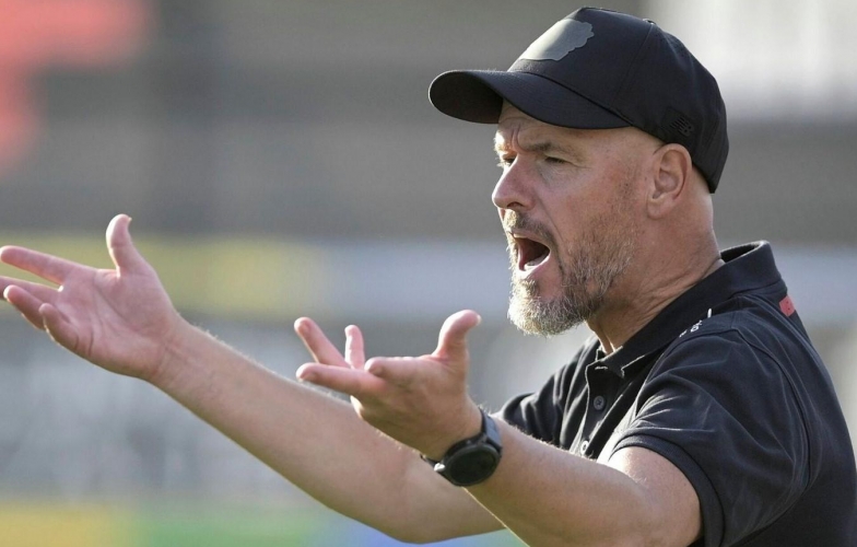 Erik Ten Hag đổ lỗi thất bại tan nát là do 'đá quá sớm'