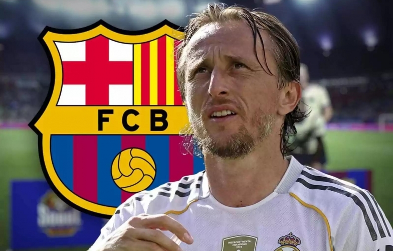 BLV mỉa mai Luka Modric, CĐV nổi giận yêu cầu Barca phải xin lỗi