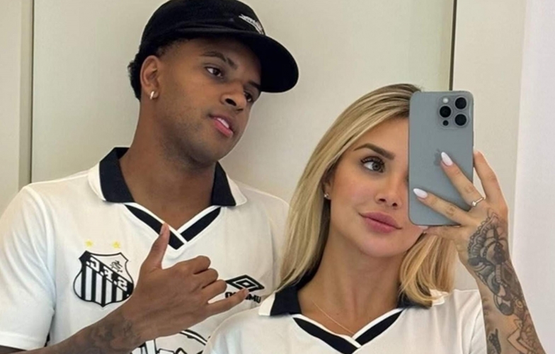 Ngôi sao bị tố 'lười tắm' của Real Madrid chia tay bạn gái