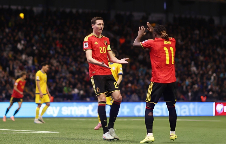 Chơi hơn người, Bỉ vẫn để đội bóng tí hon cầm hòa