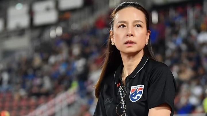 Truyền thông Thái Lan đại chiến vì Madam Pang