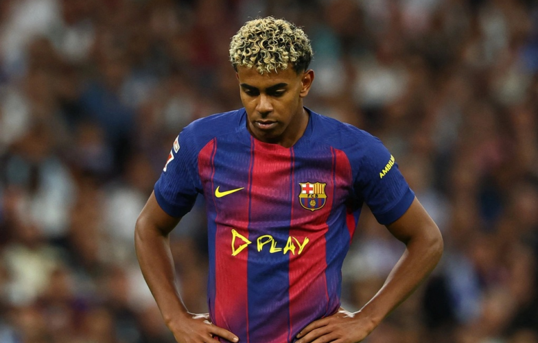 Barca để mắt đến cầu thủ có thể 'bắt chết' Lamine Yamal