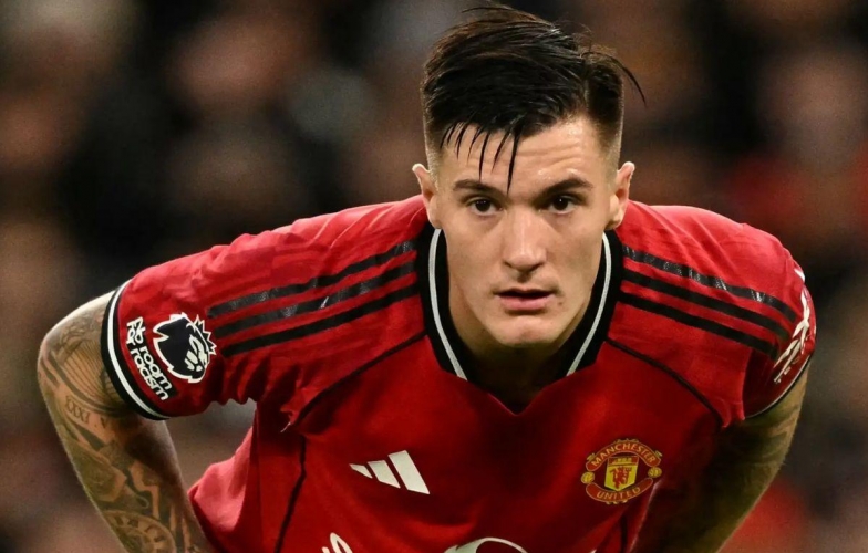 MU gặp biến lớn, tân binh 74 triệu Bảng chưa hẹn ngày trở lại