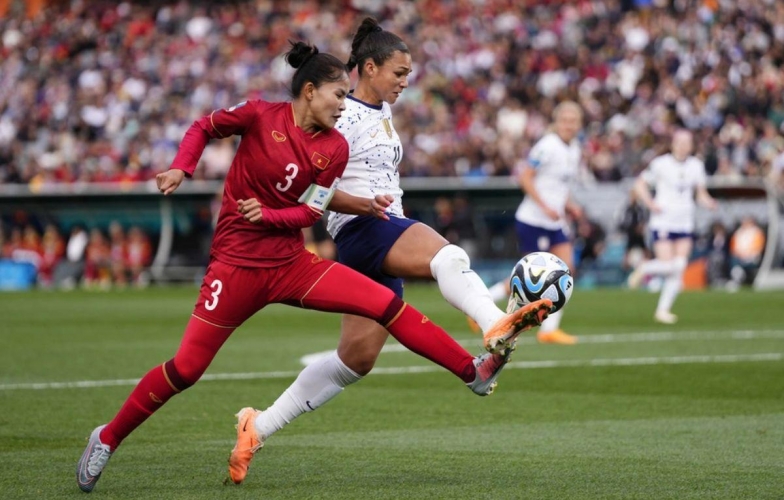 AFC bất ngờ vinh danh trung vệ số 1 Việt Nam