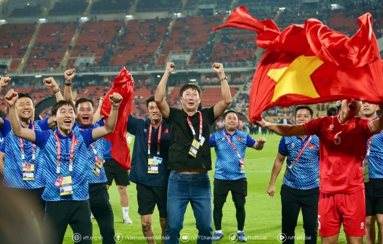 Báo Hàn Quốc ca ngợi HLV Kim Sang-sik, xem U23 Việt Nam là ứng viên vô địch