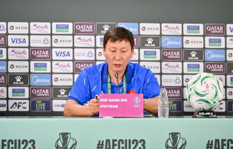 HLV Kim Sang Sik tuyên bố không ngại đối thủ nào ở tứ kết